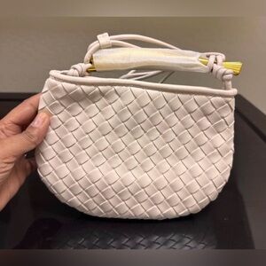 Elegant Cream Woven Women's Bag